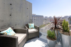 3 855 Folsom 917 Balcony